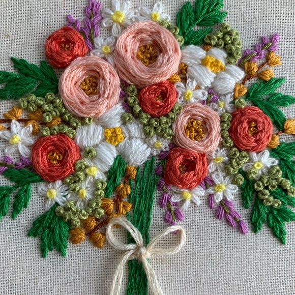 HANDMADE 💐 Bouquet Embroidery - Picture 2 of 3
